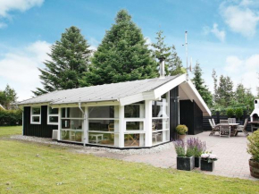 Three-Bedroom Holiday home in Hals 4